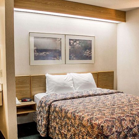Rodeway Inn Abbotsford Eksteriør bilde